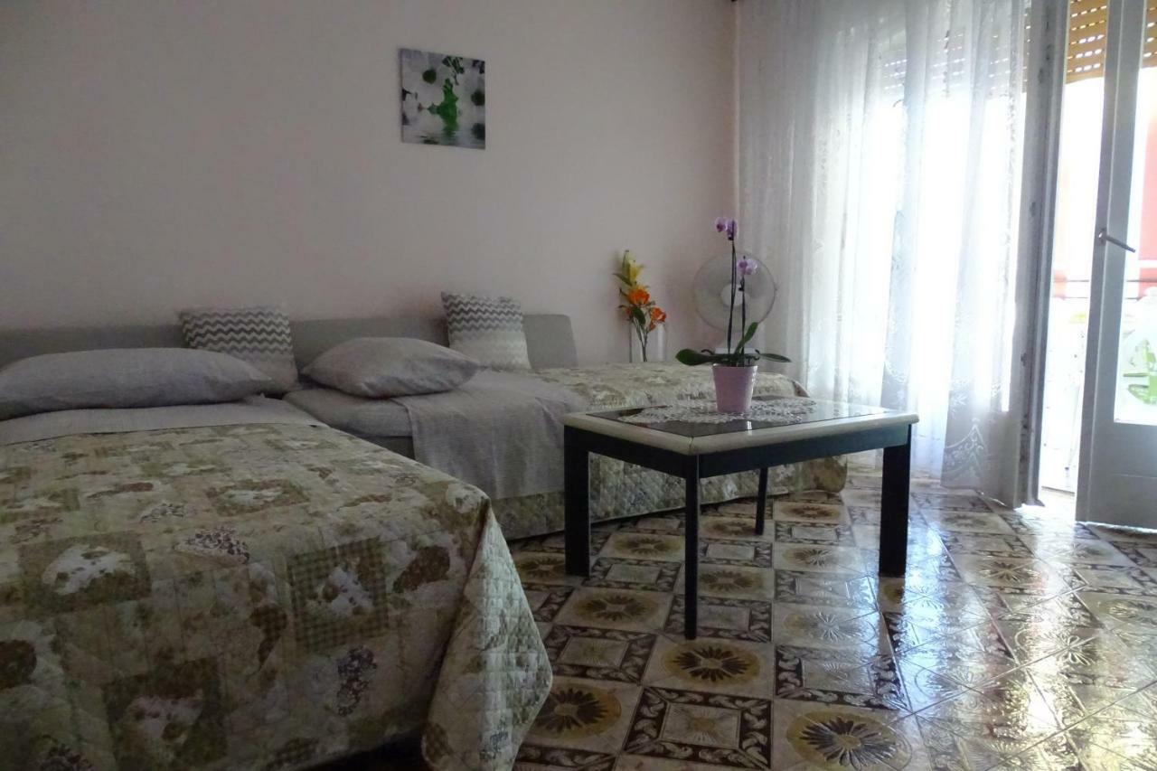 Apartment Parenzana Bibali 65 A 52460-Buje Zewnętrze zdjęcie